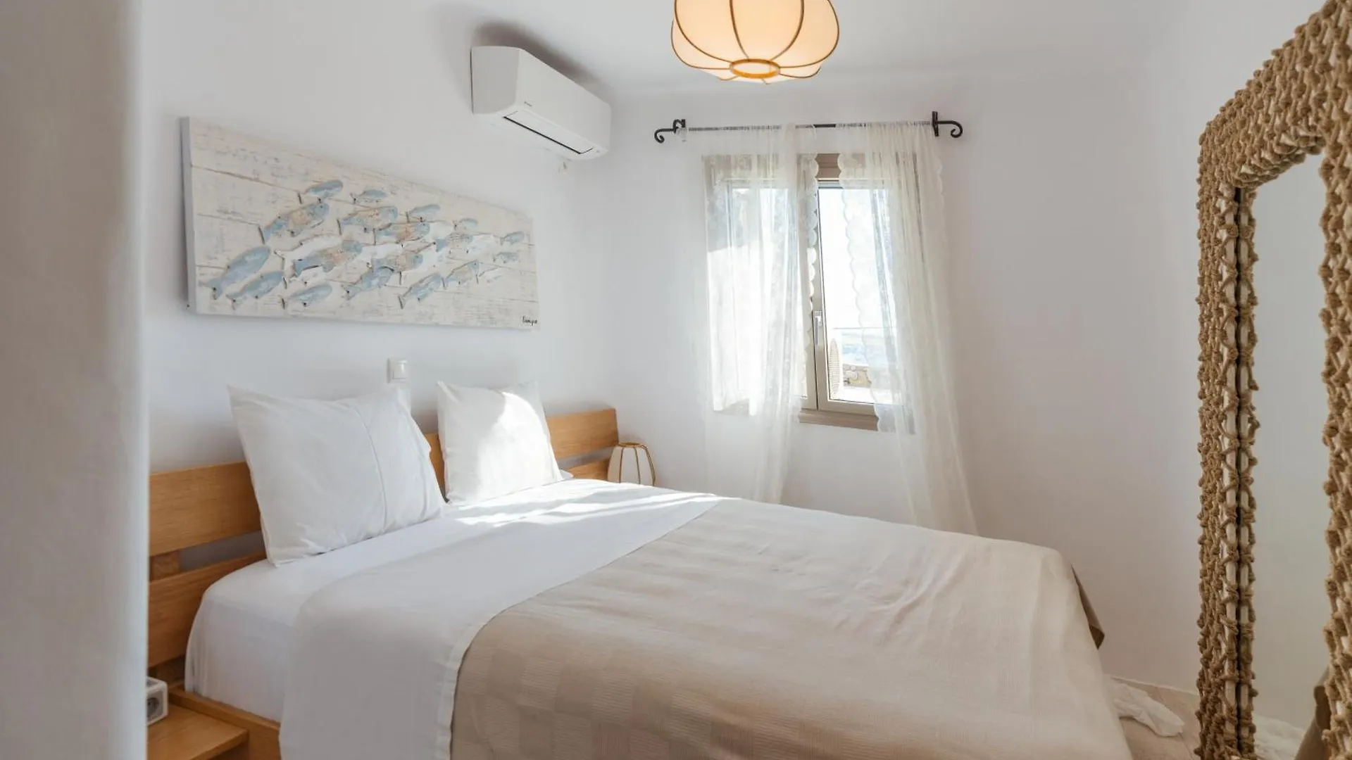 Your Mykonos X Whitelist Mykonos Town Grækenland